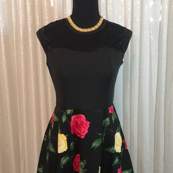 Vintage Floral Print Lace Insert Dress - Picture 3 of 8